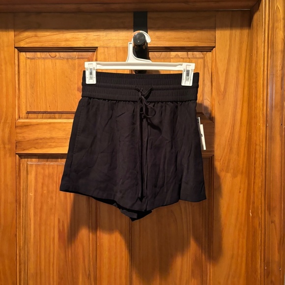 Nordstrom Open Edit Women's Pull On Shorts in Black XS NWT - Picture 2 of 7